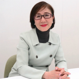 平田静子