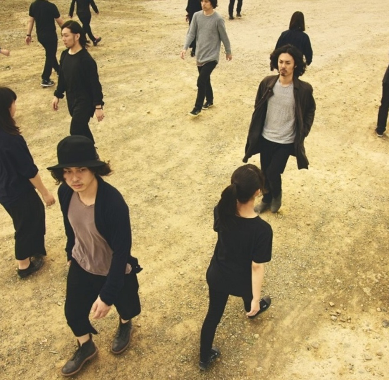 「天皇」の優しさに触れる3冊【藍坊主 藤森真一】