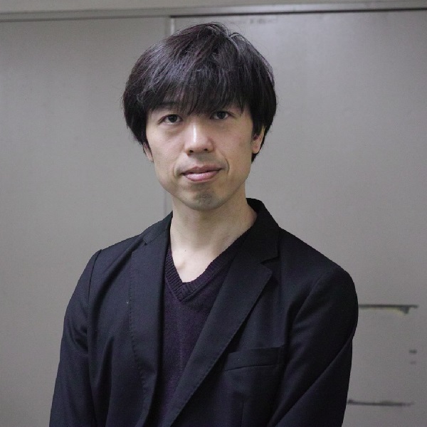 Writer yamauchi san square